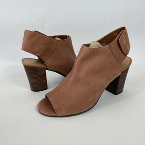 Nine West Womens 10 M Camel Liamo Open Toe Stack Heel Sandals Snap Sling Back